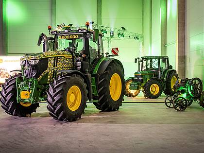 Der zweimillionste Traktor ist ein 6R 250 und wird einen Ehrenplatz im Werksmuseum bekommen.