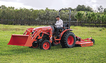 Mehr als 90 Prozent der in Nordamerika verkauften Kubota Traktoren werden komplett mit Frontladern und Anbaugeräten ausgeliefert.

