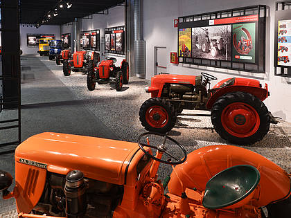Das Museum zeigt alle Meilensteine der Firmengeschichte – vom ersten Cassani-Traktor aus dem Jahr 1927 bis hin zum ersten Explorer von 1983. 
