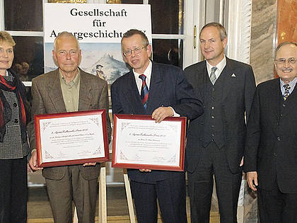 Die Agrarkultur-Preisträger 2010 bei der Verleihung (v.l.n.r.) Staatssekretärin Friedlinde Gurr-Hirsch, Prof. Dr. Martin Frielinghaus, Dr. Klaus Herrmann, Sepp Nuscheler von AGCO-Fendt und Dr. Dietrich Rieger.