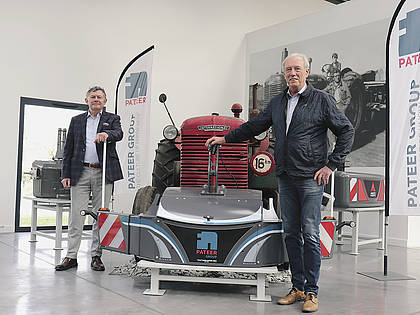 Armin Walter (re.) im Bild mit Geschäftsführer und Eigentümer Jack Pateer, übernimmt ab sofort die Vertriebsleitung Export für die Pateer Group.
