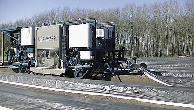 Der Sparter des niederländischen Herstellers Cerescon ist auf Spargel spezialisiert, sechs Maschinen sind bereits auf den Feldern.