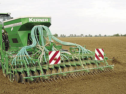 Universaldrillmaschine „Eros“: Genaue Saatgutablage auch bei hohen Geschwindigkeiten.