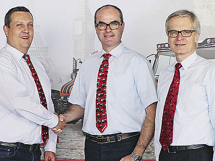 Der neue Verkaufsleiter für Österreich und Slowenien Christoph Ohnmacht (Mitte) mit seinem Vorgänger Stefan Augl (links) und Reform Geschäftsführer Clemens Malina-Altzinger.
