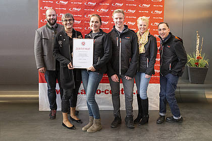 Fliegl: Agro-Center erhält Zertifikat für Mitarbeiterengagement