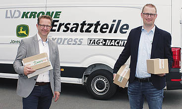 Ralf Buiker (r.) und Arno Verkleij wollen die Vermarktungsreichweite für Ladenhüter erhöhen. Paketdienste liefern diese in die ganze Welt.