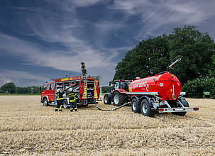 Garant AquaLine VT 8.000 zur Unterstützung der Feuerwehr. 