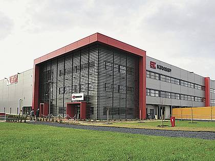125 Menschen arbeiten im neuen Kramp Logistikzentrum Poitiers.