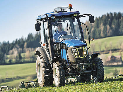 Der Traktor Lovol TB504 bietet 50 PS.