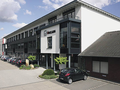 Vogelsang-Hauptgebäude am Unternehmenssitz in Essen/Oldb.