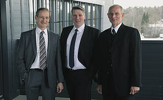Die Geschäftsführung freut sich über acht Prozent Umsatzwachstum (v.l.): Harald Vogelsang, David Guidez und Hugo Vogelsang.