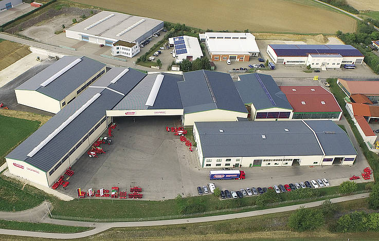 Der deutsche Maschio Standort in Thalmässing ist dieses Jahr mit einer 1.800 qm-Verladehalle mit 10-Tonnen-Kranbahn sowie 4.000 qm befestigter Außenfläche ergänzt worden.