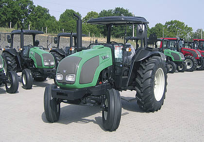 Valtra Vertriebs GmbH: 30 Traktoren für Angola