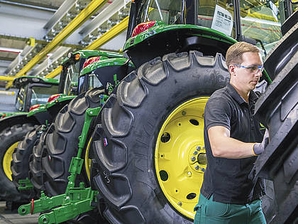 Für das laufende Geschäftsjahr rechnet John Deere mit 14 % Zuwachs bei Landmaschinen.