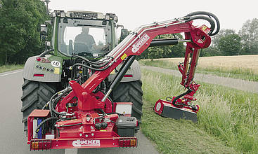 Der HDM 600/700 Ausleger für den Anbau in der Dreipunkt-Aufhängung des Traktors am Heck.