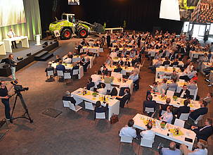 Rund 300 Interessierte folgten der Tagung „Land.Technik für Profis“ mit dem Thema Mähdrusch in Harsewinkel.