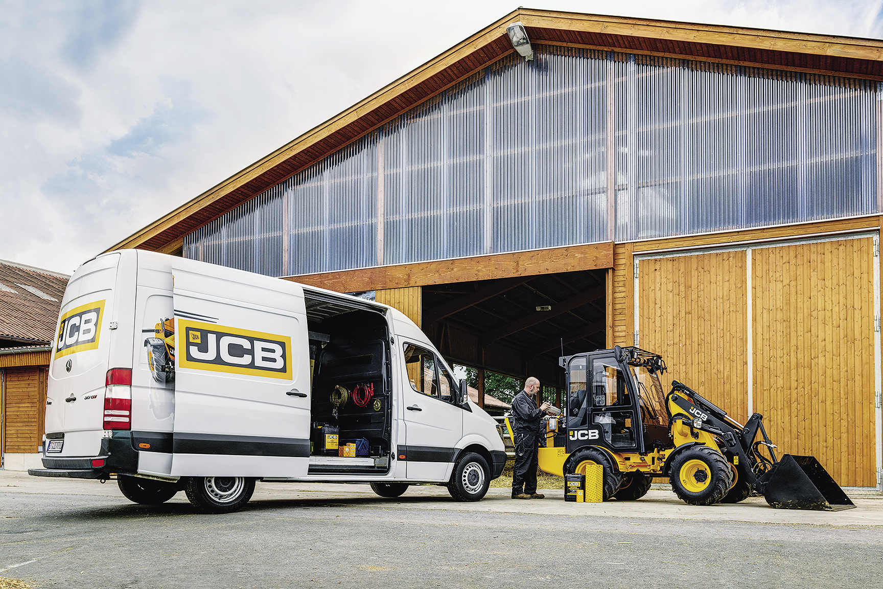 Das JCB-Serviceteam betreut rund 20.000 Maschinen in Deutschland.